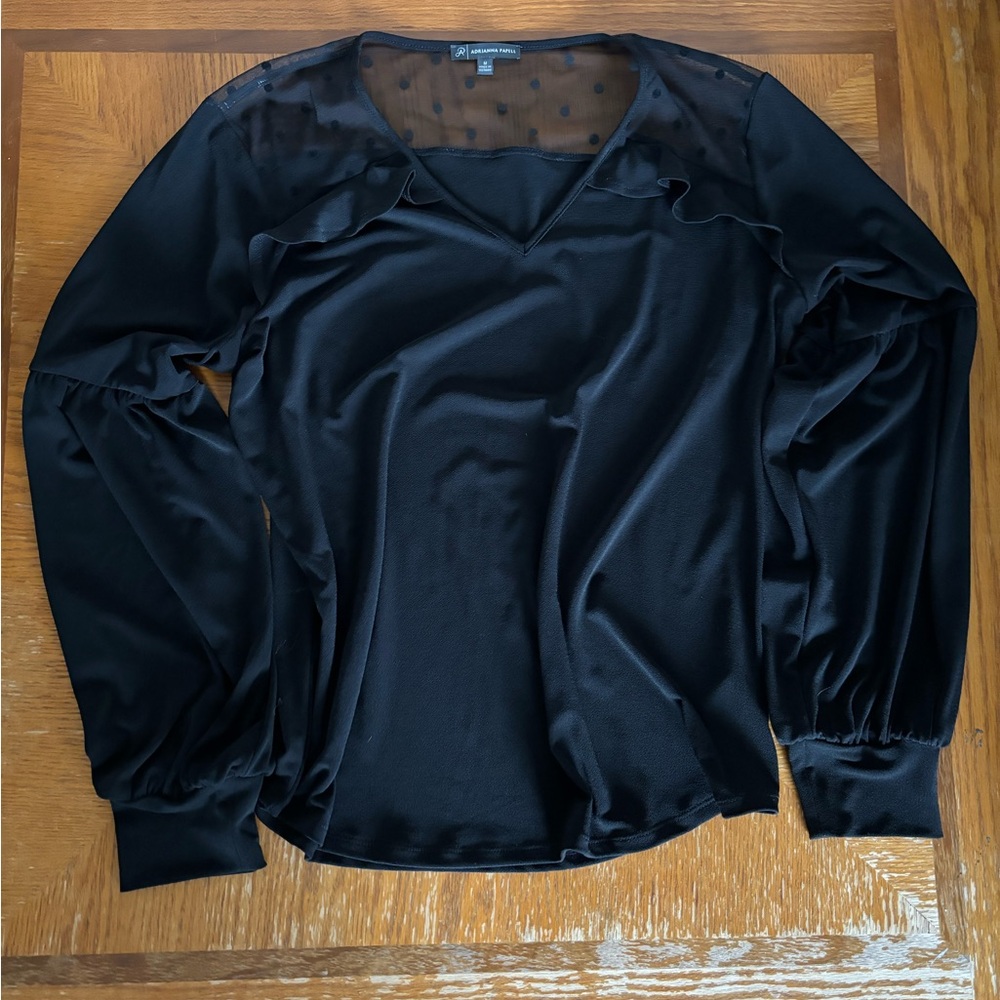 BRAND NEW TOP!